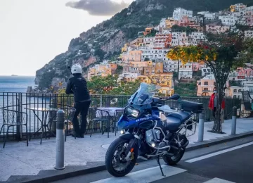 Costiera Amalfitana in moto